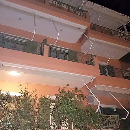 فندق Nontas 3*